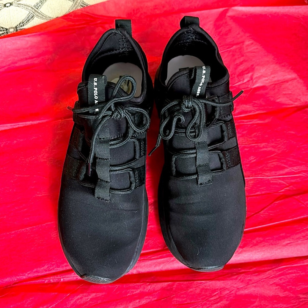 US POLO ASSN all black sneakers. Only worn once
